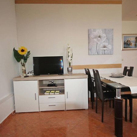 Family Apartment Mirela Borik Zadar Exterior photo